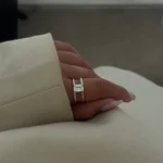 טבעת אודרי כסף 925 בעיצוב כפול עם אבן מלבנית – LEO Jewelry