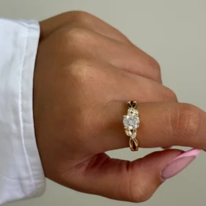 טבעת סוליטר מעוצבת