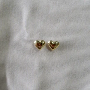 עגילי אמור זהב